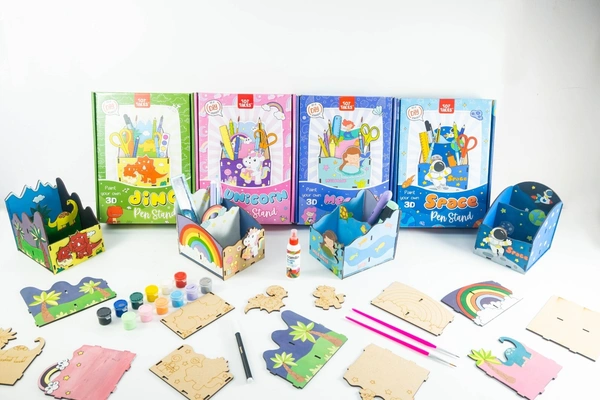 Diy pen stands Premium quality Only girl or boy choice possible character random only no choice possible