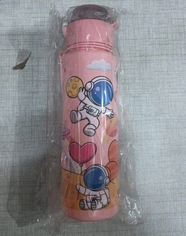 Plastic sipper bottle