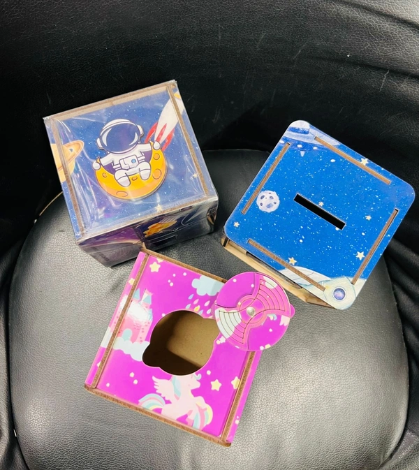 Wooden piggy 🐷 bank 