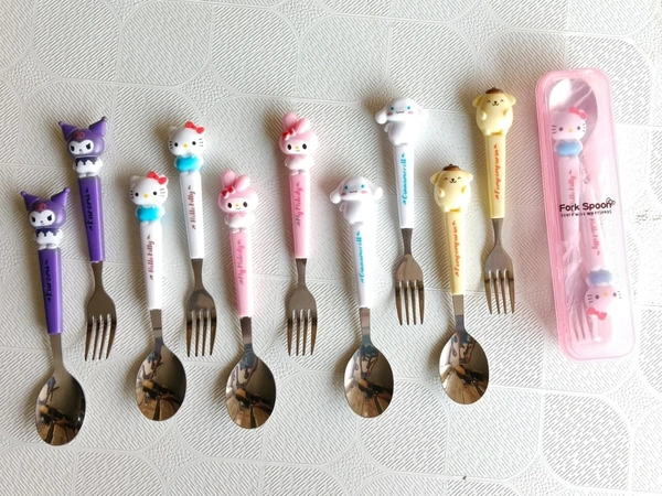 STAINLESS STEEL SANRIO FAMILY SPOON & FORK SET - PLASTIC BOX PACKING