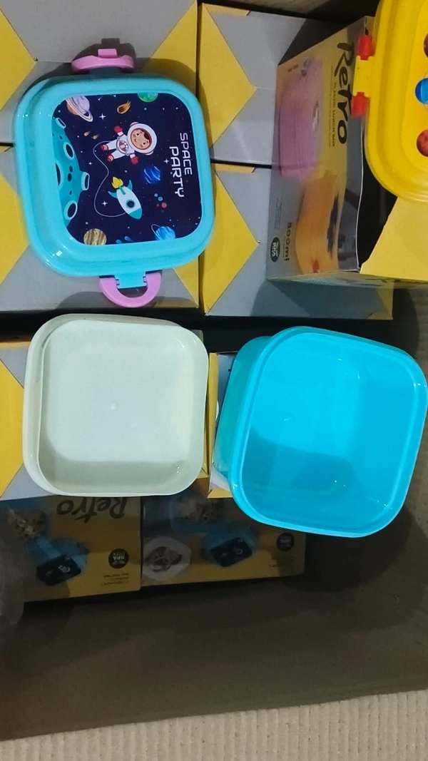 New retro lunch box