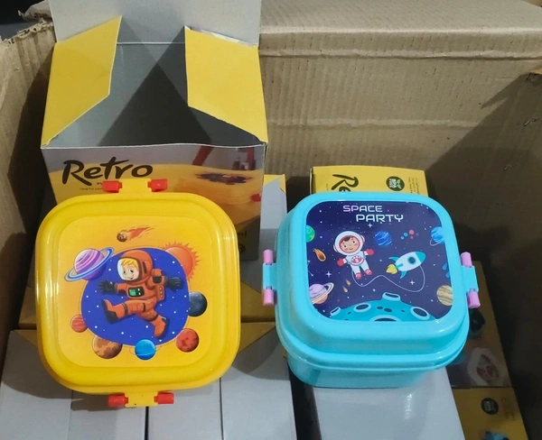 New retro lunch box
