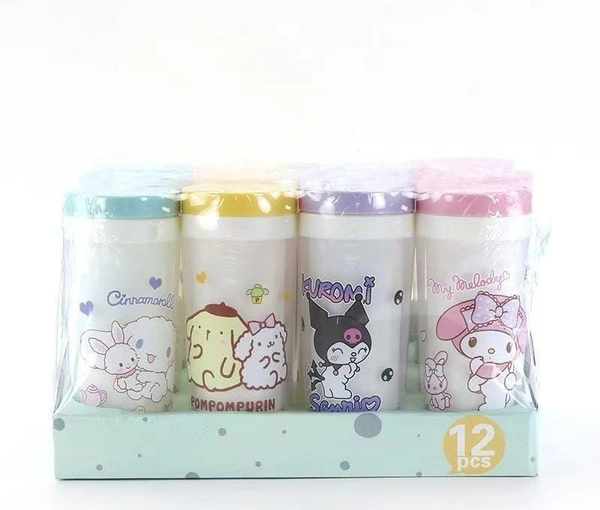 Double layer food grade plastic sipper with lid.Color random only