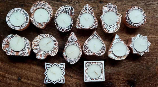Wooden candle with beautiful carving designs size approx 5 inch single piece. Each piece, mix and random no choice,