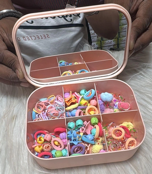 New accessories box with mirror. Accessories included