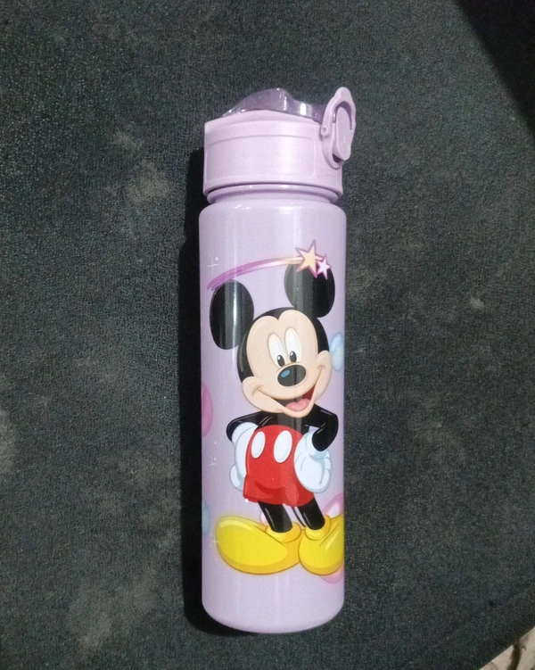 Plastic sipper bottle