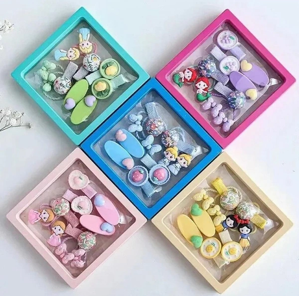 New hair accessories in box packing