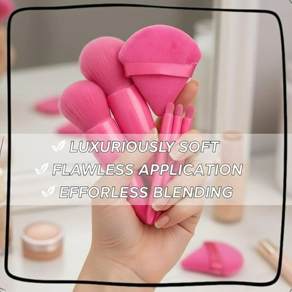 Travel Size Makeup Brush – Soft & Compact Cosmetic Brush