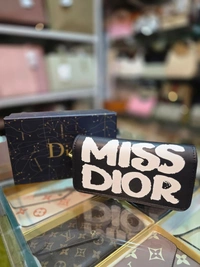MISS D WHITE - Black