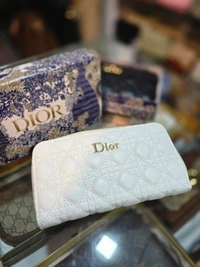 D BLACK WALLET - White