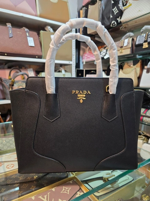 PRADA BLACK 01 - Black