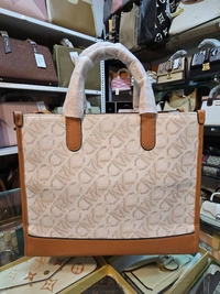 MK TOTE WHITE 05