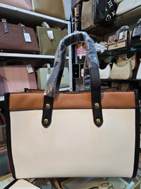 C WHITE TOTE 01