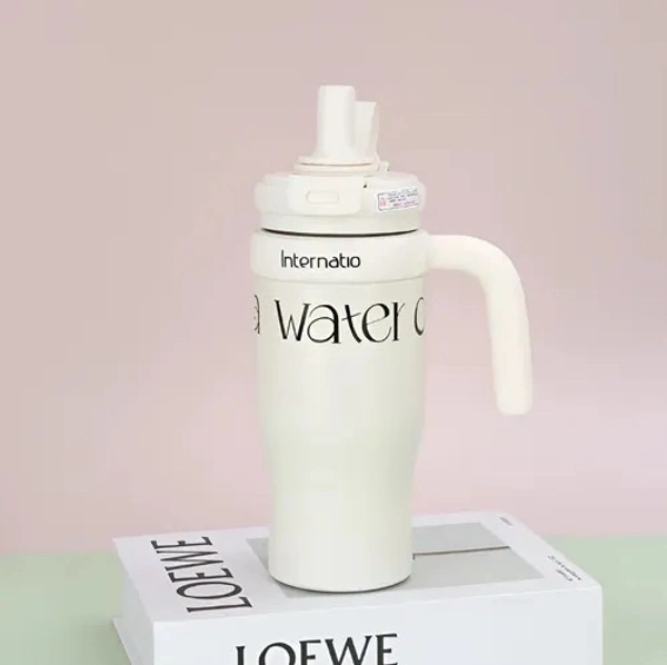International Vaccum Insulated Travel Mug - pink