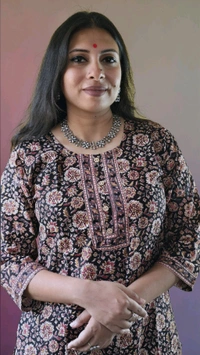 APARAJITA Floral Cotton Kurti - L