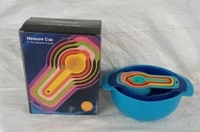 8 PIECE NESTING BOWLS WITH MEASURING CUPS SET