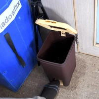 PLASTIC PUSH N PEDAL DUSTBIN ( 7 LTR. )