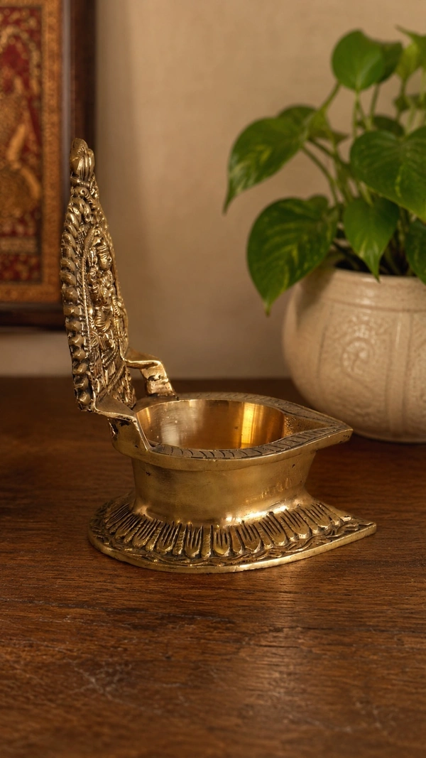 GS Decors Brass Kamakshi Diya 7''