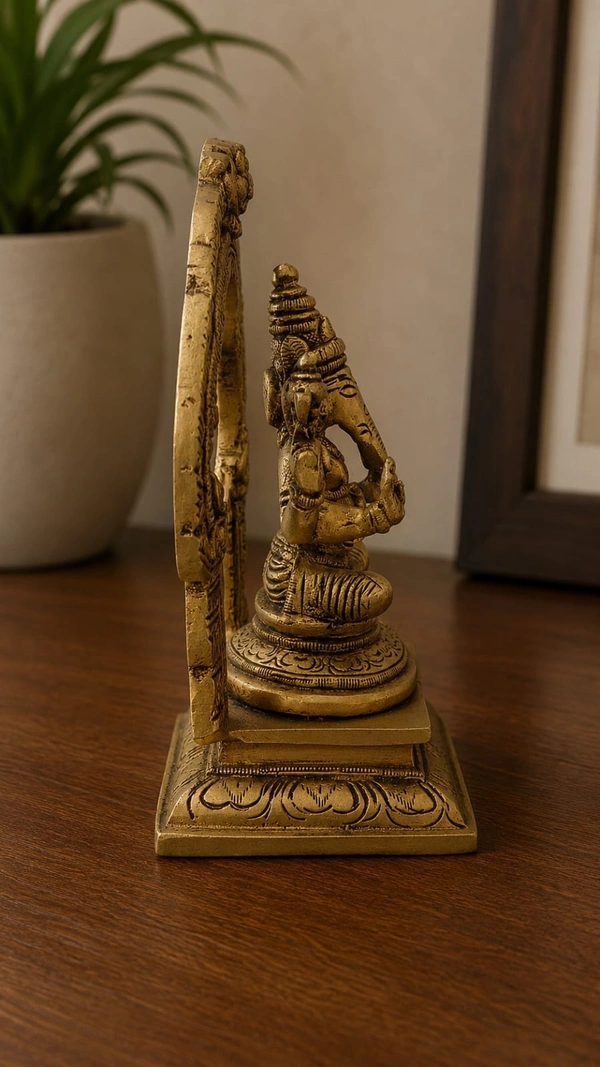 GS Decors Brass Ganesha with Arch 5.5''