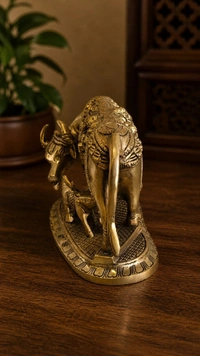 GS Decors Brass Cow And Calf 5''