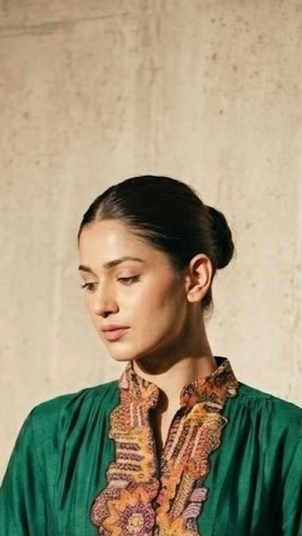 Zariya Heritage Embroidered Co-ord Set
