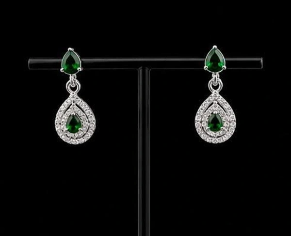 ELEGANT AMERICAN DIAMOND NECKLACE SET - Green