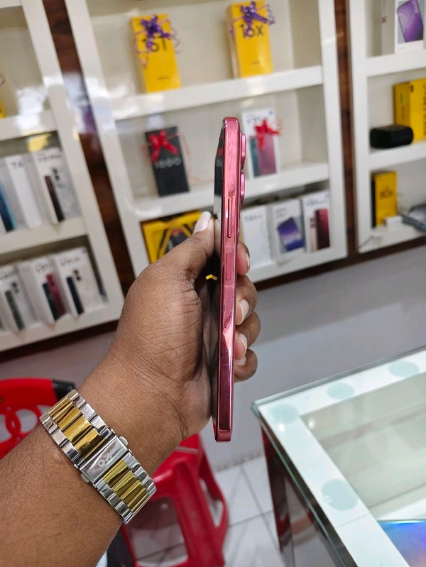 Vivo Y31 – 6GB RAM + 128GB | Warranty Available ✨ Official Warranty Available ✨ 6GB RAM + 128GB Storage ✨ Smooth & Reliable Performance ✨ Large FHD+ Display ✨ Stylish Slim Design ✨ 48MP AI Triple Camera ✨ Long Lasting Battery Backup ✨ Fast Charging Support ✨ Dual SIM Supported