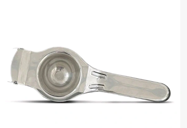 Steel lemon squeezer