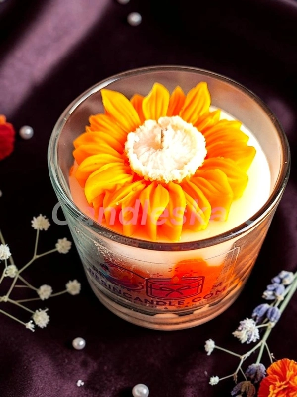 Sunburst Floral Glass Jar Candle - Vanilla Bean