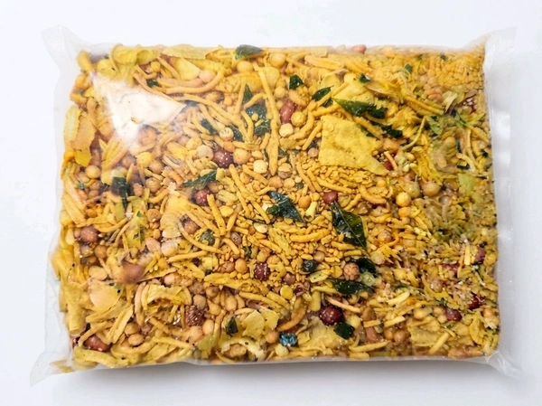 Sadha Mixture
Traditional Odia snack | 100% Vegetarian | Mild & Non-Spicy