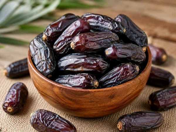 Kalmi dates, also widely known as Safawi dates From Soudi Arabia 2 Piece