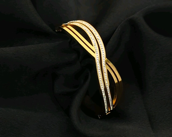 2.2 Baby Bangle