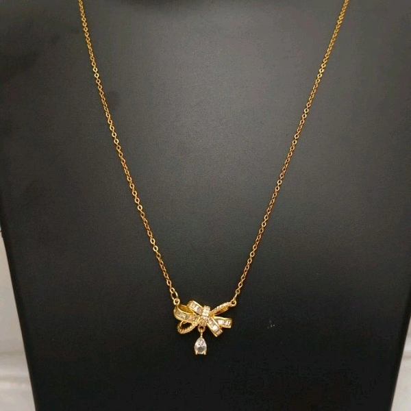 Knot Pendant Necklace