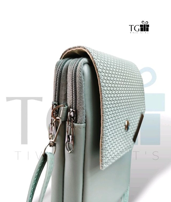 LEATHER CROSSBODY BAG FOR WOMEN LIGHT BLUE COLOUR