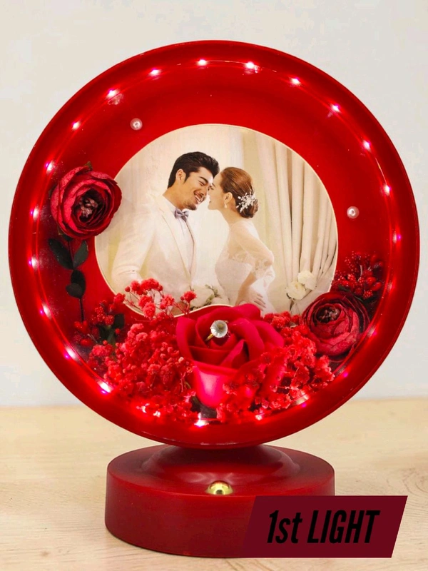 RED HEART LIGHT LAMP WITH 3 DIFFERENT LIGHT'S AND USES WITH CABLE AND CELL.