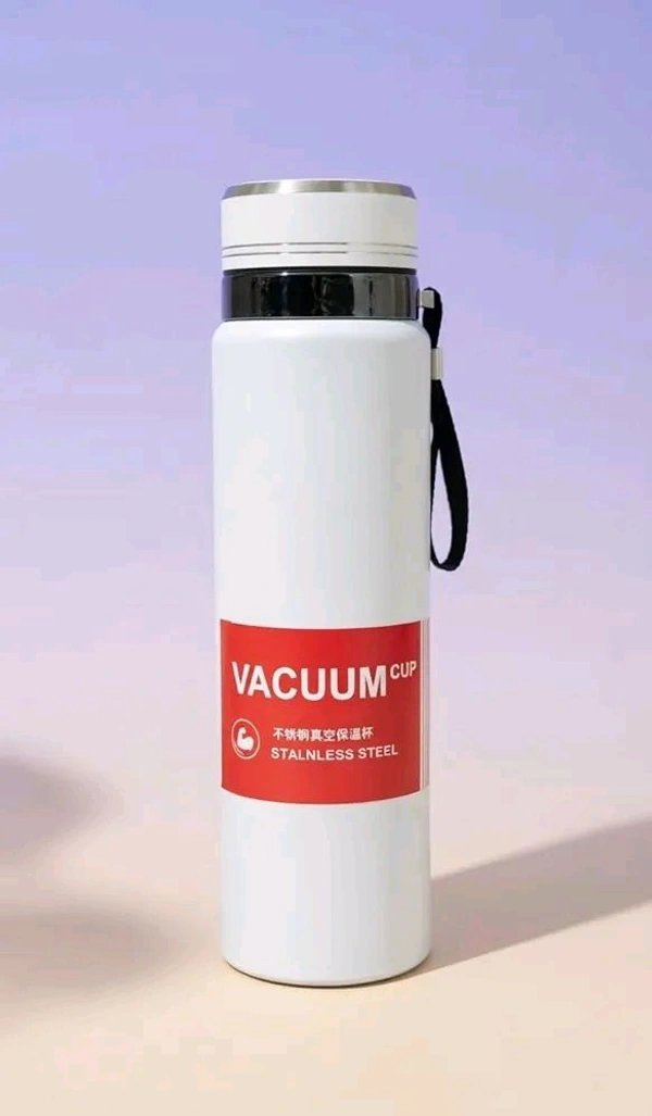 This white stainless steel vacuum features double-wall insulation, keeping drinks hot for 12 hours or cold for 24 hours.