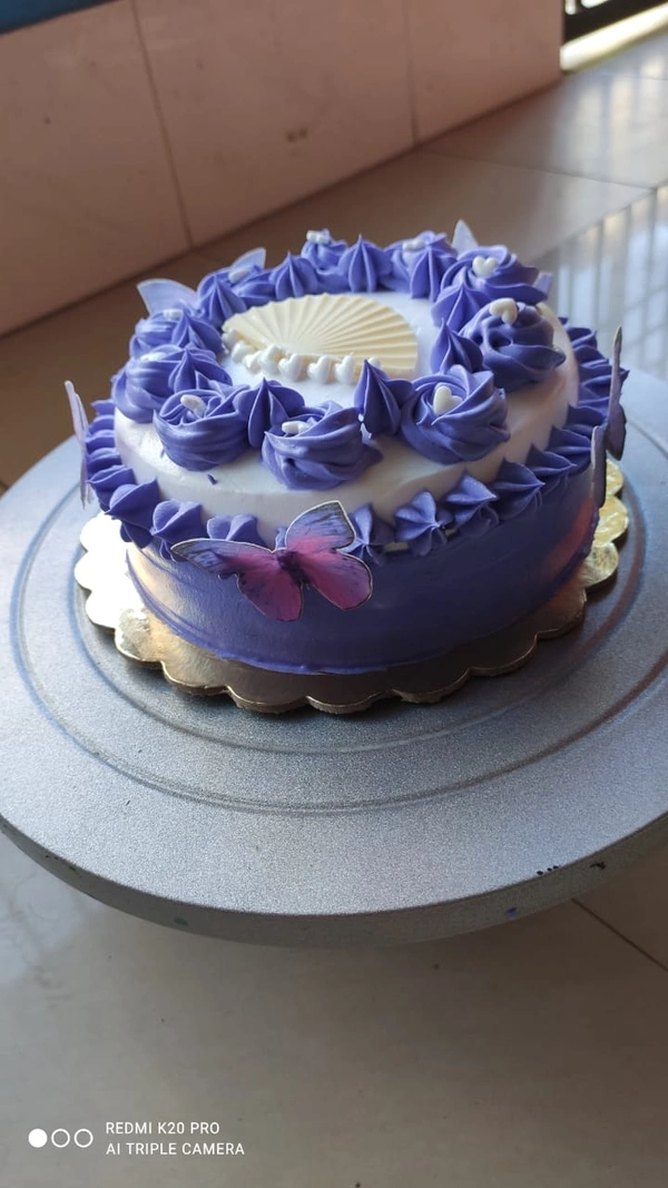 Cake's Delight : Homemade Cakes Vanilla Anniversary Cakes - Blue, vanilla and sparkling white.