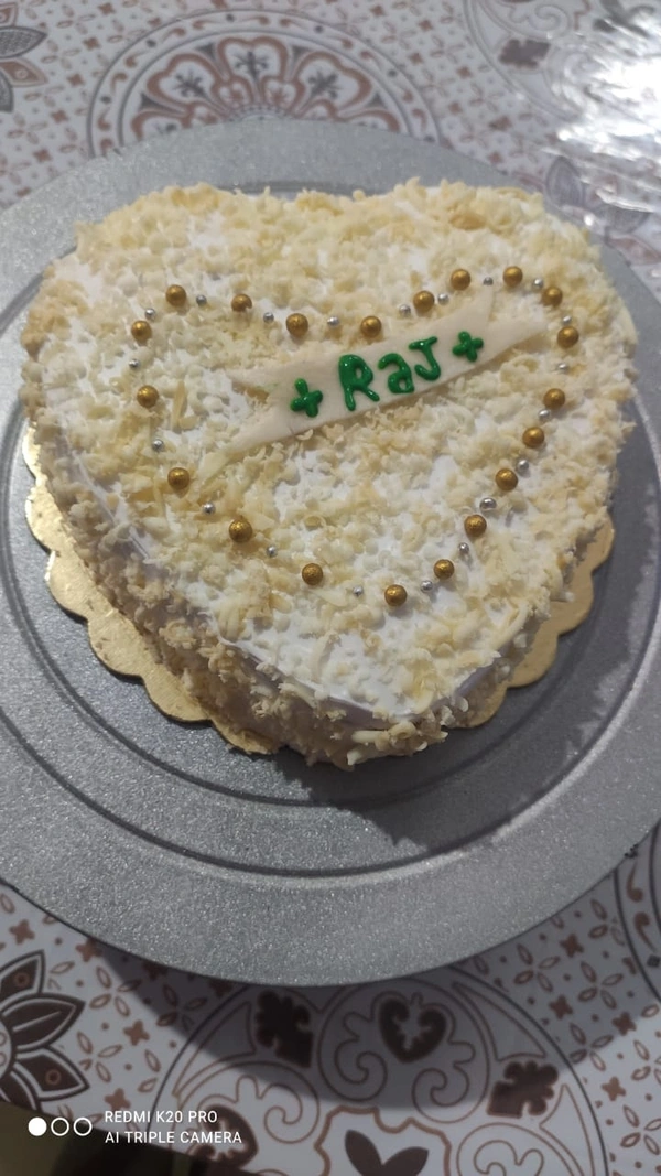 Vanilla Heart Cake - Vanilla