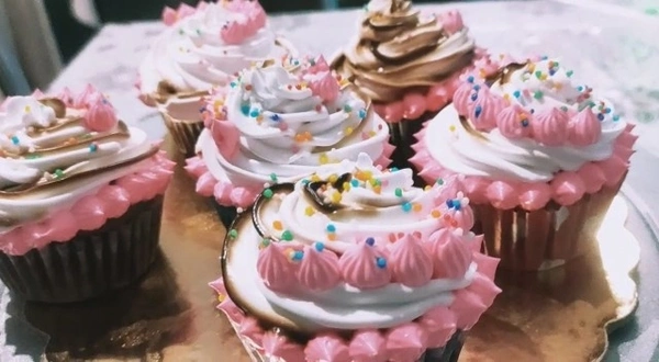 Strawberry Cupcakes - Pink and white