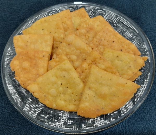 TRIANGLE MASALA PURI (MULTI GRAIN) - 1.0 kg