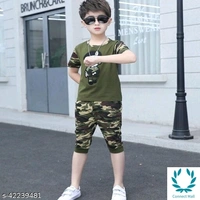 Hopscotch Boys Poly Cotton and Polyester Como Printed T-Shirt and Short Capri in Green Color - 4 - 5 Years
