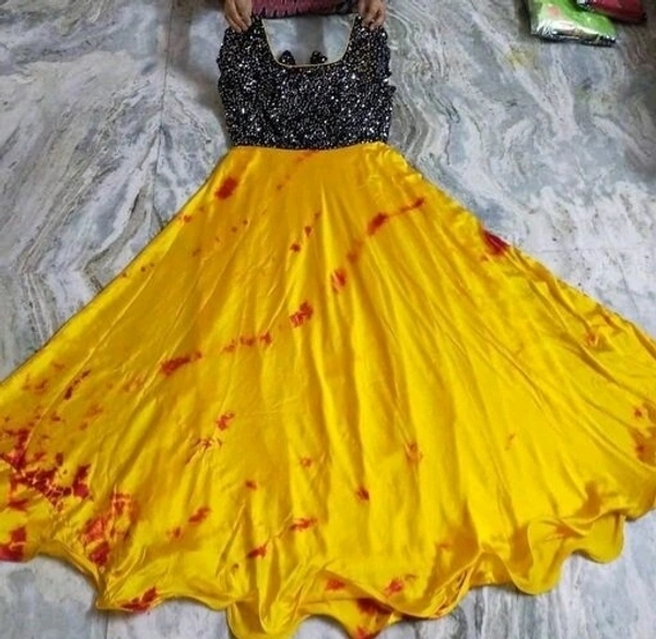 Satin Printed Fashionable Kurti Sleeveless - L