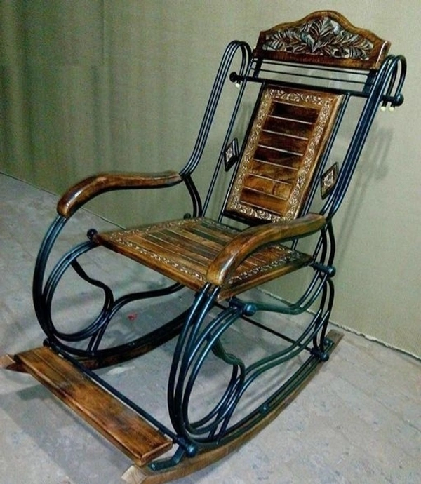 Rocking Metal Chair seat Easy to foldable Portable and Dismental For Adult(B×H×L)(31cm×99.5cm×94 cm) - Brown, Metal