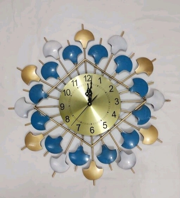 Hanging Metal Decorative Wall clock/Antique Shaped Wall Clock for Home Decor LIVING Room /Bedroom/ Hôtel (Multicolor)