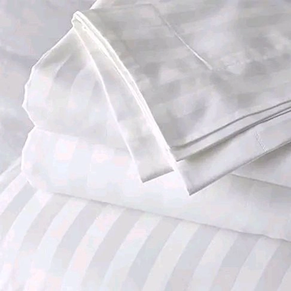 White Cotton Satin Striped Double King Bedsheet With 2 Pillow Cover For Home , Hôtel, Guest House and OYO Rooms