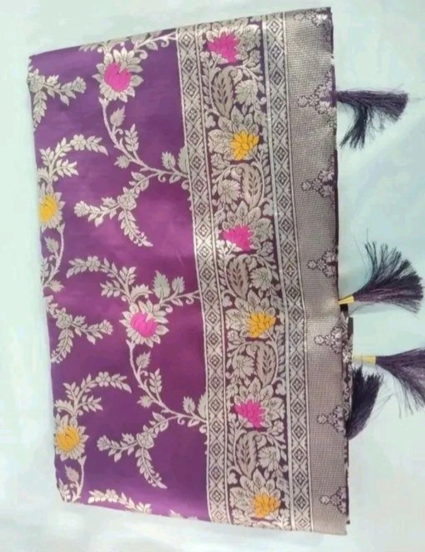 Latest Design Banarsi Silk Saree For Women With Unstiched Blouse - Purple, Botanical pattern Zari Woven
