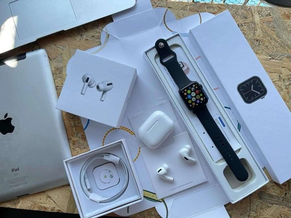 Series 7 Smart Watch With Airpds - Wild Watermelon