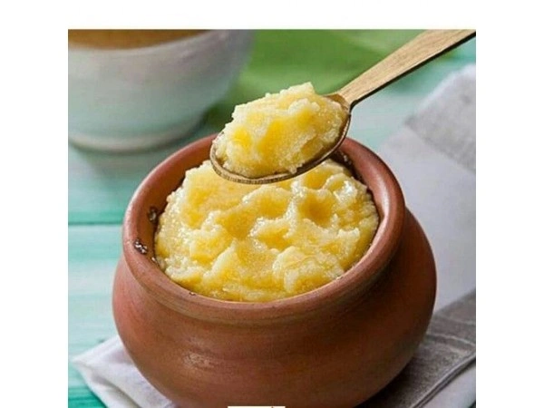 Pure Desi Cow Ghee(Homemade)/ದೇಸೀ ಹಸುವಿನ ಶುದ್ಧ ತುಪ್ಪ - 1kg, Golden Yellow