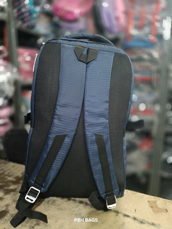 AMERICAN TOURISTER PBH P062 22*14*10 Multiple Zips 25 liters Padded Travel Backpack - Arapawa, 22*14*10