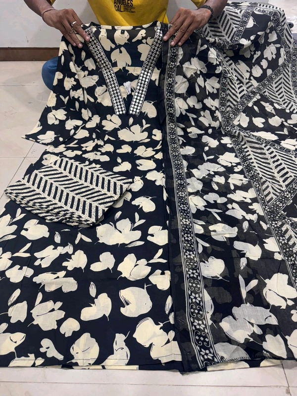 Embroidery Cotton Suit 1 - M